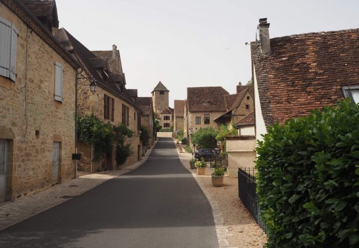 Virée plus beaux villages de France et grotte fraîcheur