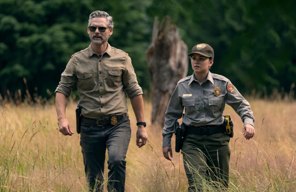 Eric Bana et Lily Santiago