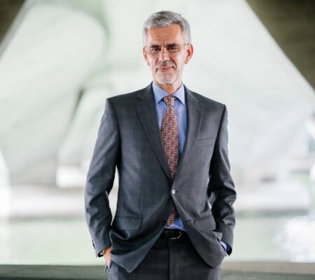 L’effroyable discours de présentation